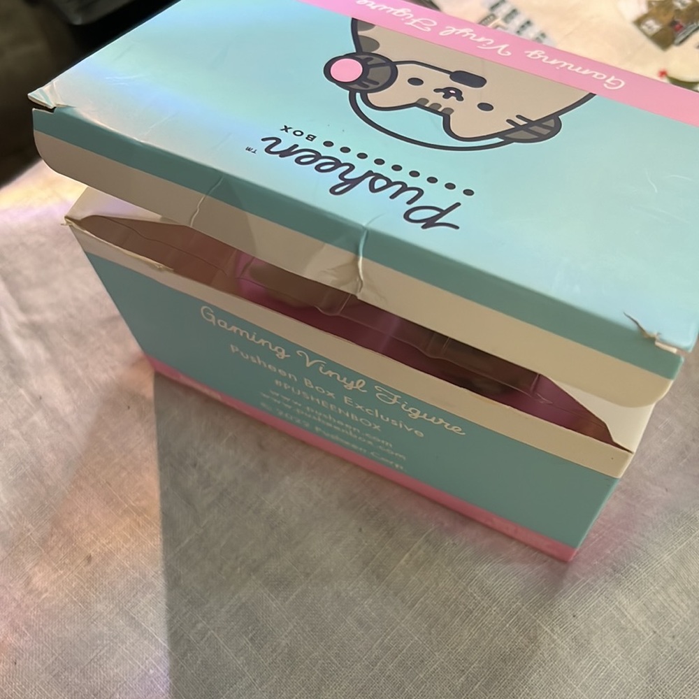 3 Pusheen containers- 1 plastic-1 ceramic  from 2018 - gaming from 2022 - Picture 16 of 16